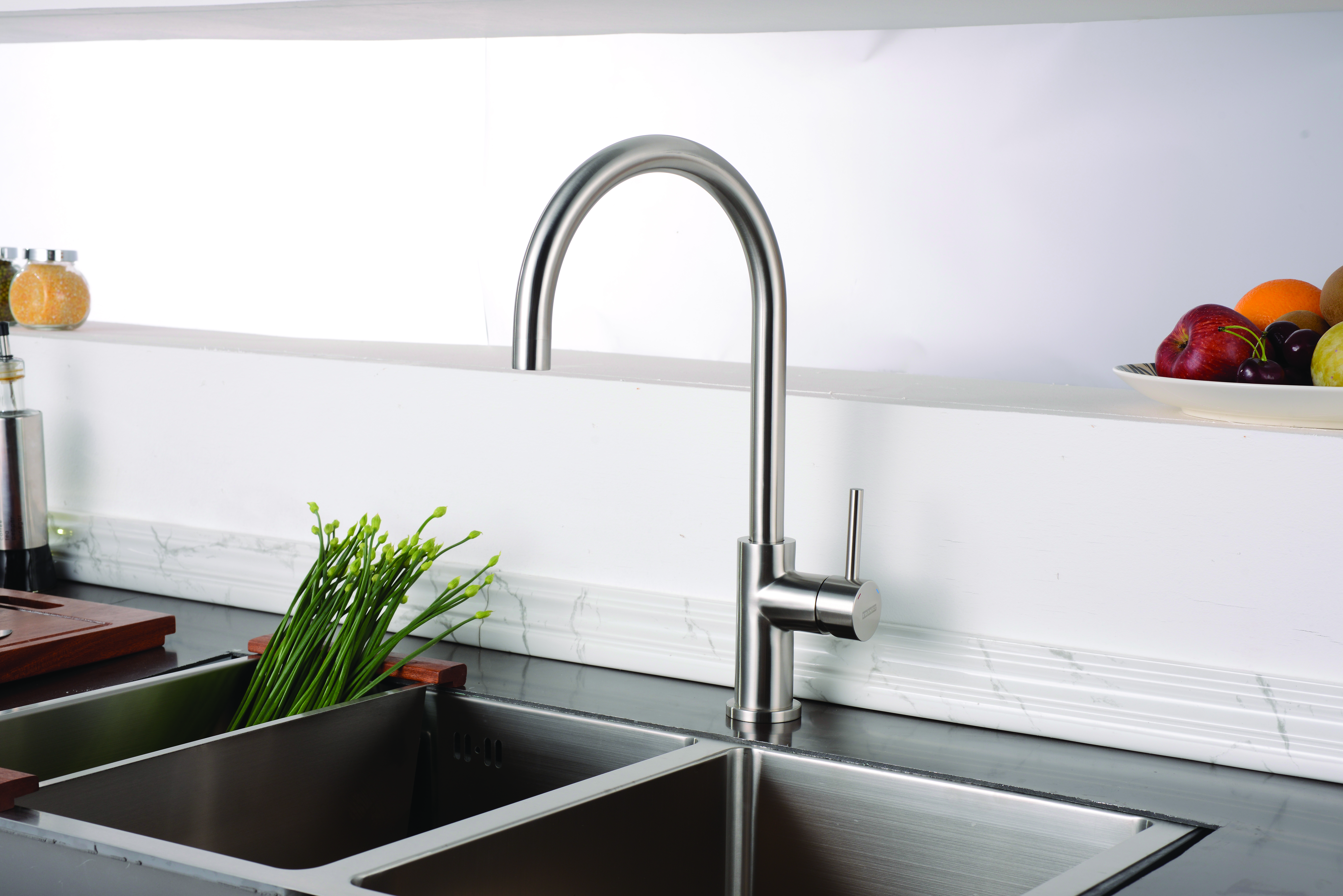 Tap Sink Mixer Deck Type Franke Saturn Arc with Swivel Spout
